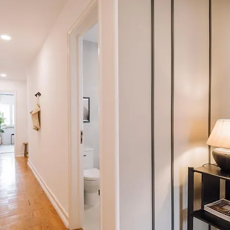 Barnett - 2 Bedrooms And Balcony In Campolide