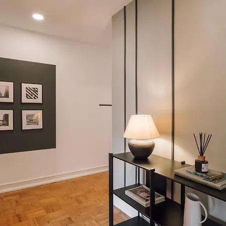 דירה Barnett - 2 Bedrooms And Balcony In Campolide *