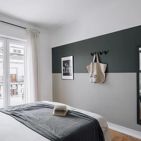 דירה Barnett - 2 Bedrooms And Balcony In Campolide ליסבון